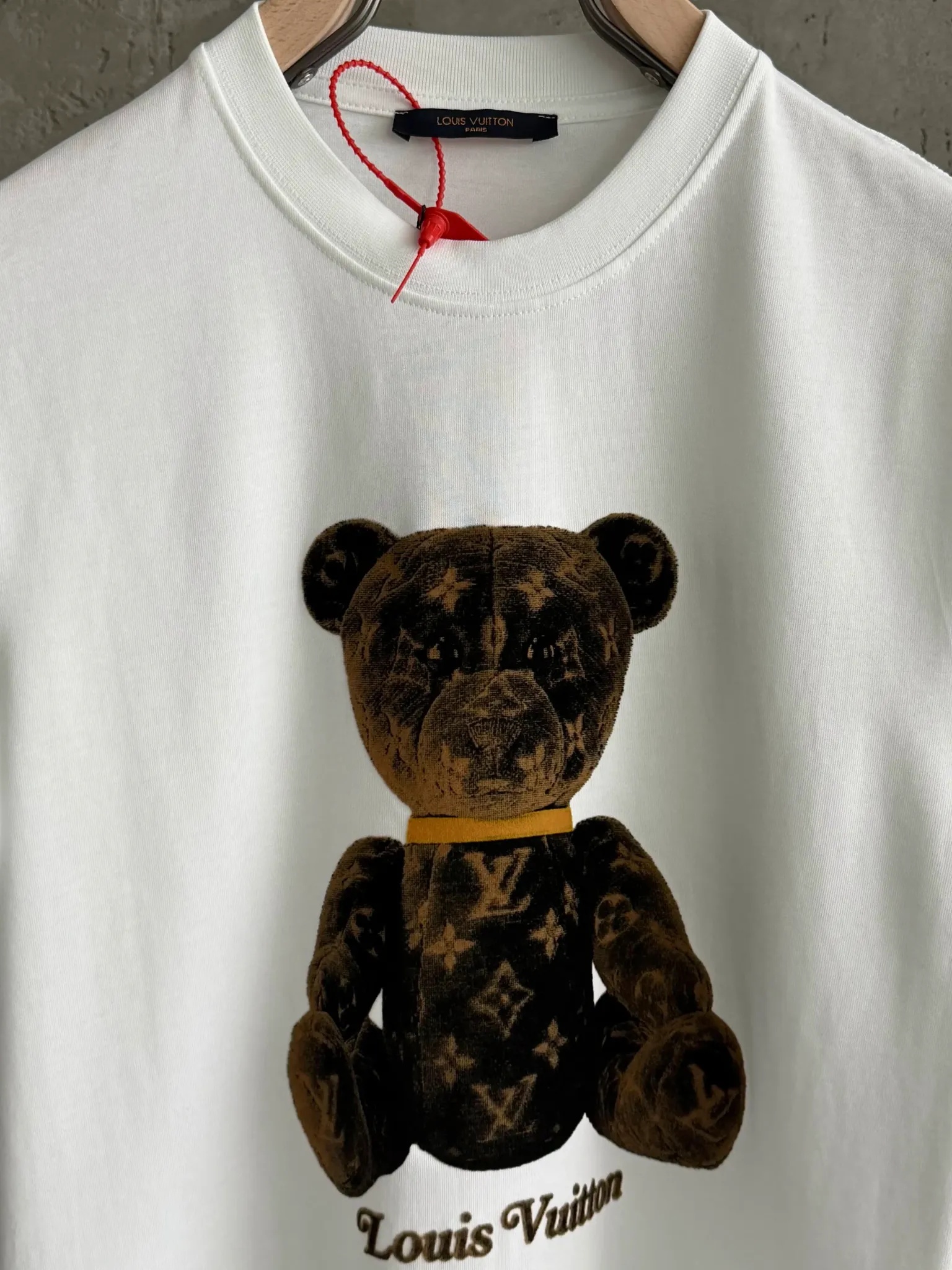 LV01 Bear beyaz tshirt
