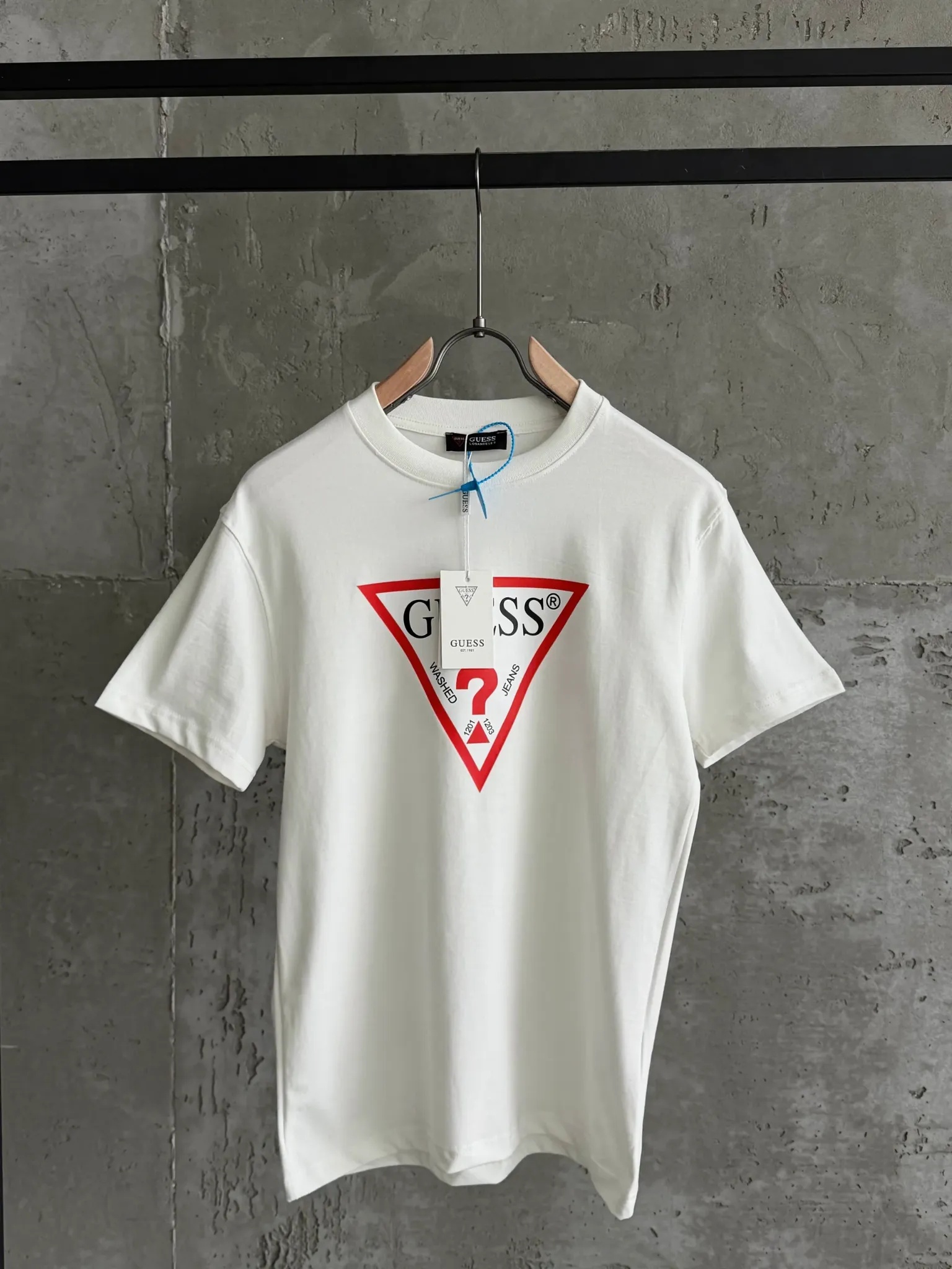 G02 Premium Guess T-shirt